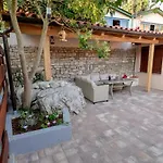 Vintage Garden Apartment